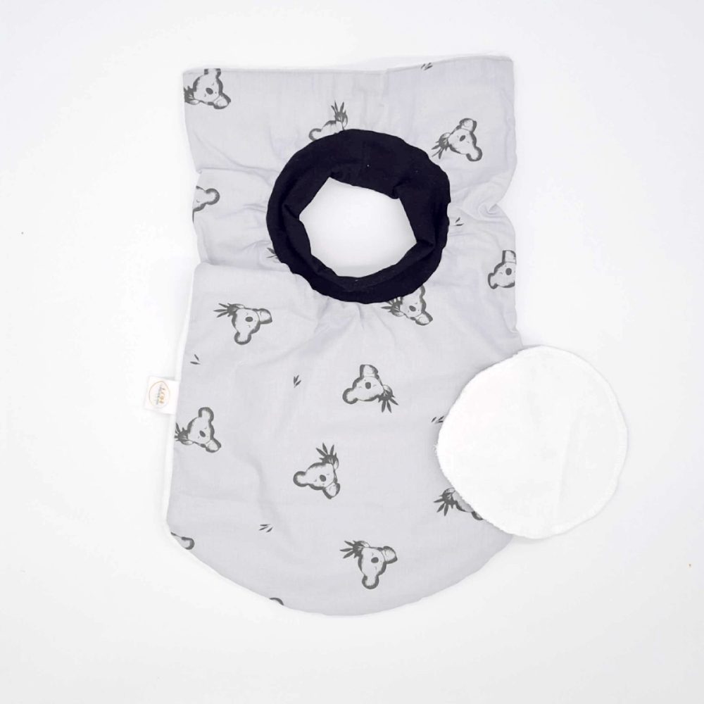 Bavoir vu côté côté tissu à motif